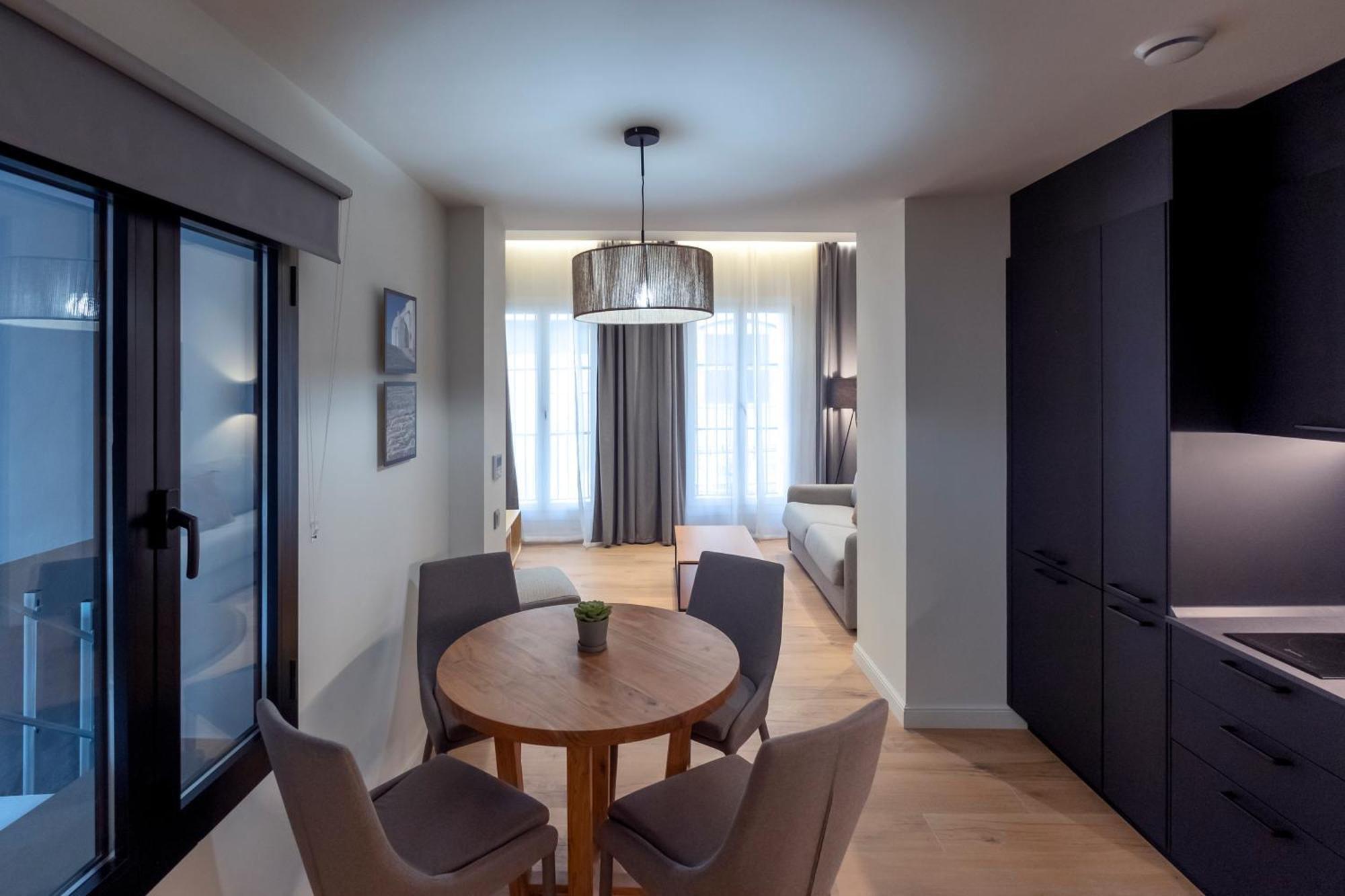 Villar Suites By Cadiz4Rentals 外观 照片